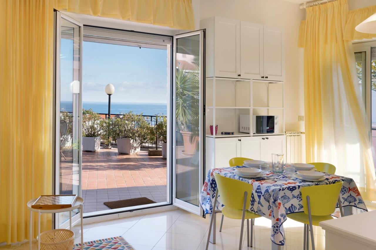 Attico Cielo E Mare Apartment Spotorno Ngoại thất bức ảnh